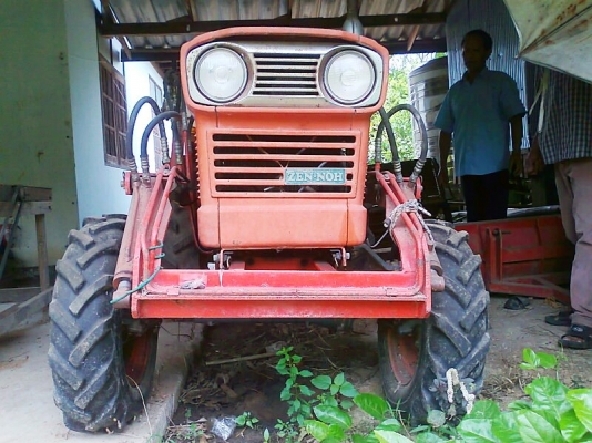 ขายด่วน..รถไถ KUBOTA L2000 DT 4WD ขับเคลื่อน 4 ล้อ รถสวย พร้อมใช้งาน แถมฟรีชุดใบดันหน้า ผาน 3 อย่างดี ไว้ให้ใช้งาน.