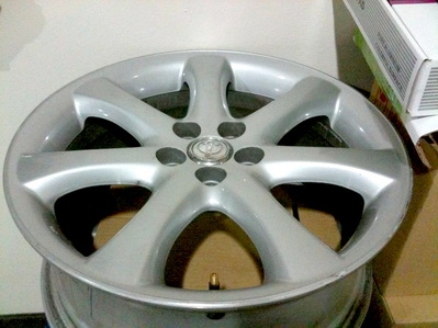 ขายล้อแม็กซ์ 17นิ้ว 5รู100 ราคา 6500บาท สภาพดีทั้งสี่วง ขายล้อแม็กซ์ 17นิ้ว 5รู100 ราคา 6500บาท สภาพดีทั้งสี่วง