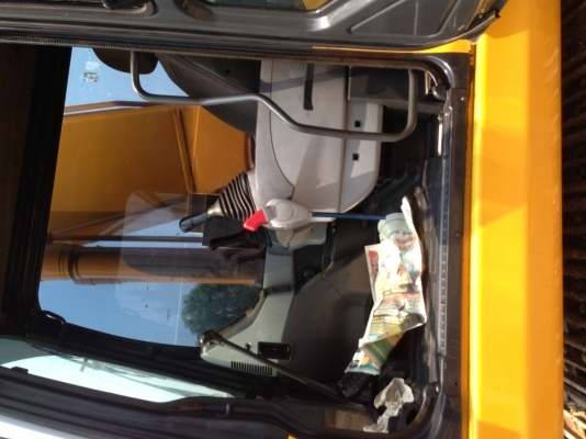 ขายรถมแม็คโคร KOMATSU PC200-7 รถสวยเก็บใหม่ ชั่วโมงน้อย