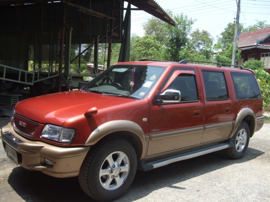 ขายรถอีซูซุแกรนแอดเวนเจอร์ ปี  2000 เป็นดรากอนอายเครื่องยนต์ 2800 เทอร์โบ เกียร์ธรรมดาลดราคา 235000บาท