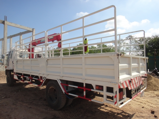 รถเฮี๊ยบติดเครน