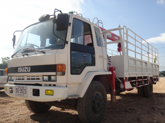 รถเฮี๊ยบติดเครน