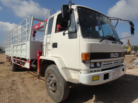 รถเฮี๊ยบติดเครน