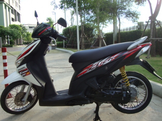 ขาย HONDA CLICK 110 สีขาว ดำ  สภาพบ้านๆๆ คับ  ระบบไฟฟ้า โอเคคับ เอกสาร ทะเบียนพร้อมคับ  ใครหารถเดิมๆๆ  ไม่ควร พลาดคับ  ขายราคาถูกคับ   อยู่แถว เมเจอร์ ปิ่นเกล้า  คับ