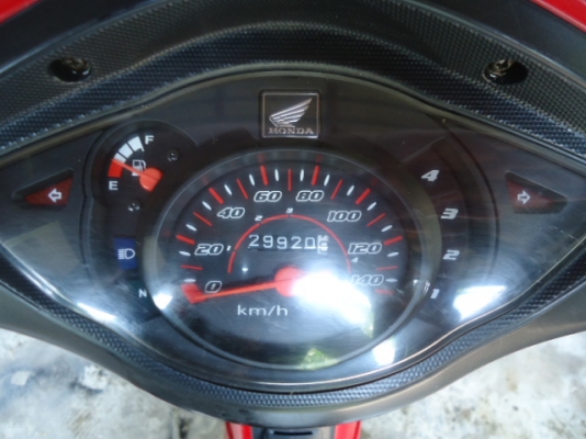 ขาย HONDA  WAVE 100S สภาพเดิมๆ เครื่องดี มาก สตาร์ททีเดียวติด (NO BOOK) แต่มีสำเนาจดทะเบียนให้ ขายไปถูกๆ 8,000.-