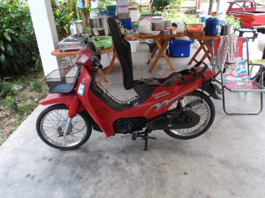 ขาย ซูซูกิ คริสตัน สีแดง พร้อมทะเบียน 4500 บาท ขาย ซูซูกิ คริสตัน สีแดง พร้อมทะเบียน 4500 บาท