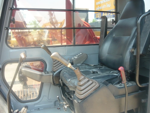 รถขุด Hitachi EX200-2 รถเก่านอกจากญี่ปุ่นพร้อมลุยงานทุกสถานะ เอกสารครบ พร้อมจัดไฟแนนท์