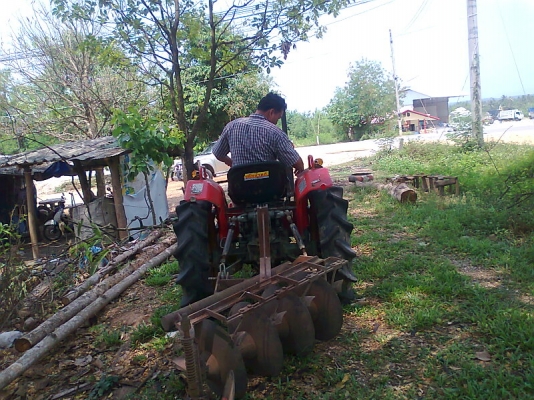 ขายด่วน..รถไถ YANMAR YM1601 ระบบการทำงานดี ครบ รถสวยทั้งคัน พร้อมใช้งานมากๆ แถมฟรีผาน 4 และจอบหมุนอย่างดี.