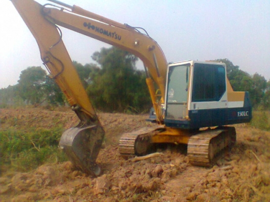 KOMATSU PC 120-5 สวยจัดสภาพรถเก่านอกครับ เครื่องแห้งแรงดีปั๊มไม่มีเยิ้ม ไฟฟ้าหน้าจอขึ้นครบหมดไม่มีปัญหาเลย ภายในห้องเก๋งแอร์เย็น บูมอาร์มแบบพิเศษ ช่วงล่างเต็มไม่มีแตกไม่มีหักพร้อมลุยงานได้เลย เอกสารใบอินวอยซ์ครบพร้อม ราคาต่อรองได้ครับ