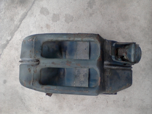 ถังน้ำมันสำรอง ถาดรองถัง ตัวรัดถัง Jeeb ทหารของ US1945