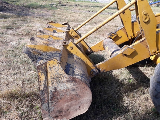 ขายด่วนรถตักCAT910