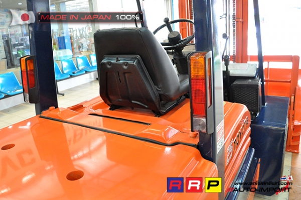 ขายรถโฟล์คลิฟท์มือสอง TOYOTA รุ่น 5FD25-55370 นำเข้าจากประเทศญี่ปุ่น 100\% ไม่เคยใช้งานในไทย
