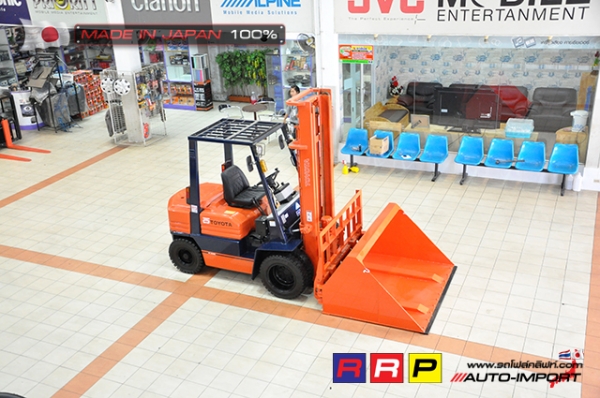 ขายรถโฟล์คลิฟท์มือสอง TOYOTA รุ่น 5FD25-55370 นำเข้าจากประเทศญี่ปุ่น 100\% ไม่เคยใช้งานในไทย