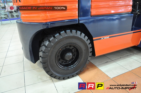 ขายรถโฟล์คลิฟท์มือสอง TOYOTA รุ่น 5FD25-55370 นำเข้าจากประเทศญี่ปุ่น 100\% ไม่เคยใช้งานในไทย