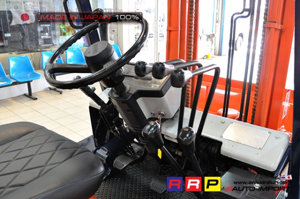 ขายรถโฟล์คลิฟท์มือสอง TOYOTA รุ่น 5FD25-55370 นำเข้าจากประเทศญี่ปุ่น 100\% ไม่เคยใช้งานในไทย