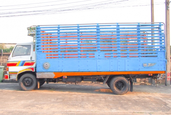 ขาย HINO KM779 เครื่อง WO4D กระบะยาว 5.5 เมตร ขาย HINO KM779 เครื่อง WO4D กระบะยาว 5.5 เมตร