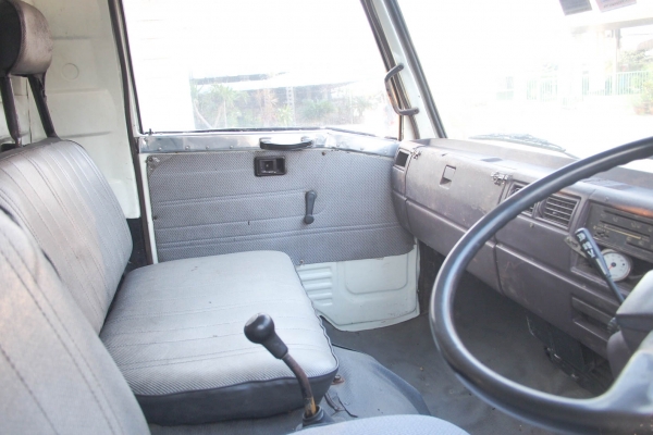 ขาย HINO KM779 เครื่อง WO4D กระบะยาว 5.5 เมตร