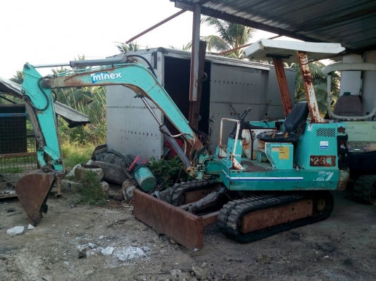 ขายรถขุด Hanix รุ่น H27 ขนาดเทียบเท่า PC20 เครื่องยนต์มิตซูบิชิ-K4E 4 สูบ คอนโทรลน้ำมัน ปั้มเฟือง มีหลังคา สวิงบูม แทรคยาง ใบมีด (รถเดิมๆเก่านอกมีเอกสาร ยังไม่เคยใช้งานในไทย)