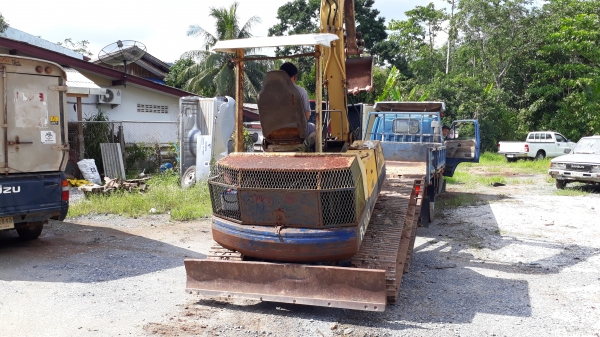 โคมัสซุ 40-5 สภาพใช้งานได้ปกติ โคมัสซุ 40-5 สภาพใช้งานได้ปกติ