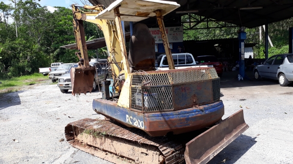 โคมัสซุ 40-5 สภาพใช้งานได้ปกติ โคมัสซุ 40-5 สภาพใช้งานได้ปกติ