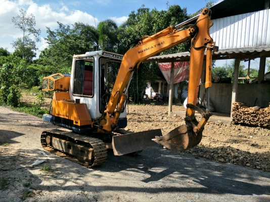 ขายแบคโฮ KOMATSU.PC30-3 ราคา 160,000