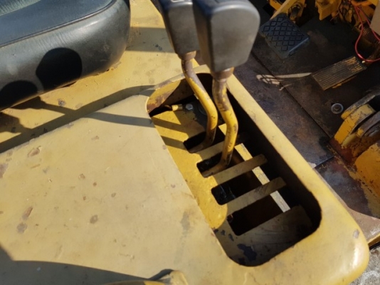 ขายรถโฟล์คลิฟท์ CATERPILLAR รุ่น VC60D น้ำหนักยก 3 ตัน เครื่องยนต์ดีเซล ขายรถโฟล์คลิฟท์ CATERPILLAR รุ่น VC60D น้ำหนักยก 3 ตัน เครื่องยนต์ดีเซล