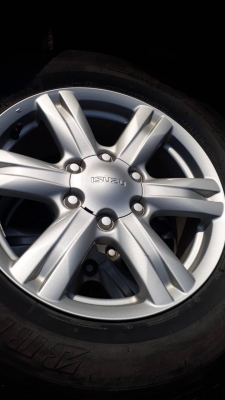 ล้อแม็กซ์ Mu-x ขอบ 17 พร้อมยางบริดโตน 255/65/17 ปลายปี 15