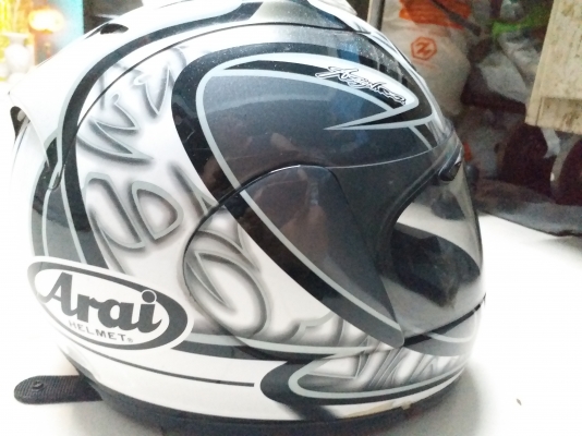 ขายหมวกกันน็อคArai รุ่น RX7RR5 มือสองสภาพดี 80\%