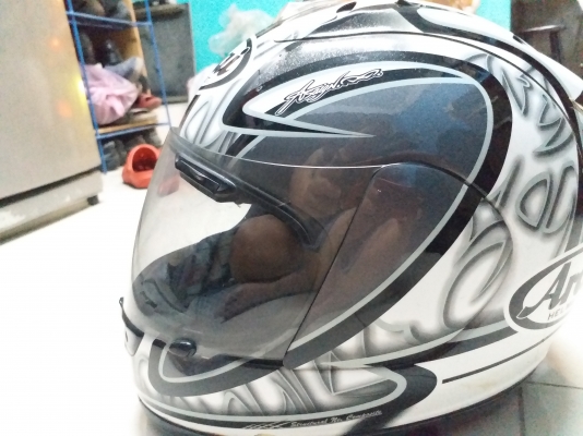 ขายหมวกกันน็อคArai รุ่น RX7RR5 มือสองสภาพดี 80\%