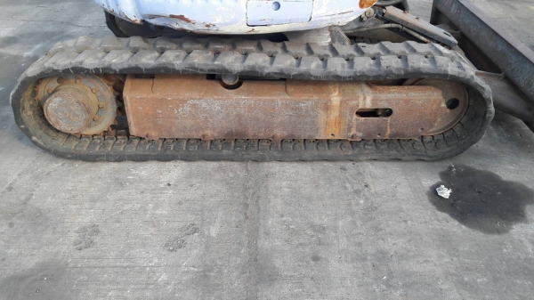 ขายรถขุด Komatsu PC28UU-3 เครื่องKomatsu 3สูบ เครื่องยนต์3D82 คอนโทรลสั้น ปั้มนิ้ว แทรคยาง มีหลังคา มีใบมีด รถเดิมๆเก่านอก มีเอกสาร (ยังไม่เคยใช้งานในไทย)