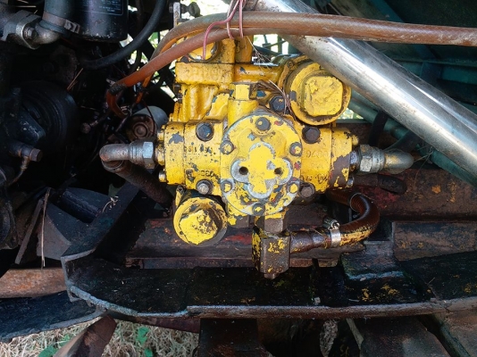 ขายรถเกี่ยวข้าว เครื่อง195 เทอร์โบว์ ช่วงล่าง12 ปั๊ม22 อุ้ม2.5ตัน ขายรถเกี่ยวข้าว เครื่อง195 เทอร์โบว์ ช่วงล่าง12 ปั๊ม22 อุ้ม2.5ตัน