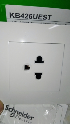 ปลั๊กไฟ Schneider