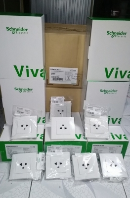 ปลั๊กไฟ Schneider