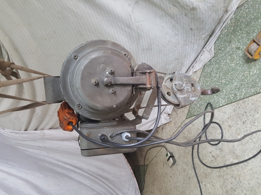 ขายรอกสลิงไฟฟ้าไต้หวันยกได้500kg.ไฟบ้าน220v.