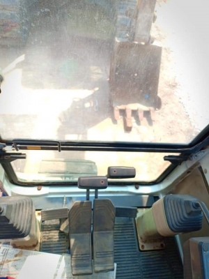 ขายจ้า..KOMATSU PC60-6 เก่านอกแท้  สภาพสวย เครื่องปั๊มดี ใช้งานมาน้อย ..โทร 089-3818694 จ๊อย