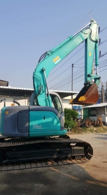 มาใหม่จ้า..KOBELCO SK135SR-1E YY03 เก่านอกแท้  สภาพสวย เดิมๆๆ  เครื่องปั๊มแห้ง ลองระบบกันได้ทุกวัน โทร 089-3818694 จ๊อย