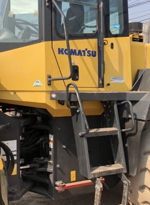 ขายรถตักล้อยาง KOMATSU WA380-5 นำเข้าเองจากญี่ปุ่น สภาพสวยพร้อมใช้ มีVDOการทำงานครับ