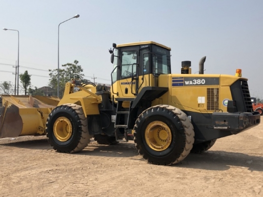 ขายรถตักล้อยาง KOMATSU WA380-5 นำเข้าเองจากญี่ปุ่น สภาพสวยพร้อมใช้ มีVDOการทำงานครับ