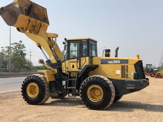 ขายรถตักล้อยาง KOMATSU WA380-5 นำเข้าเองจากญี่ปุ่น สภาพสวยพร้อมใช้ มีVDOการทำงานครับ
