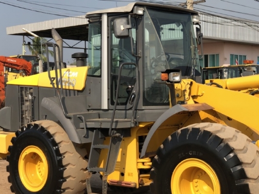 ขายรถตักล้อยาง HITACHI ZW220 (เทียบเท่า WA380-6) นำเข้าเองจากญี่ปุ่น สภาพสวยพร้อมใช้ มีVDOการทำงานครับ ขายรถตักล้อยาง HITACHI ZW220 (เทียบเท่า WA380-6) นำเข้าเองจากญี่ปุ่น สภาพสวยพร้อมใช้ มีVDOการทำงานครับ