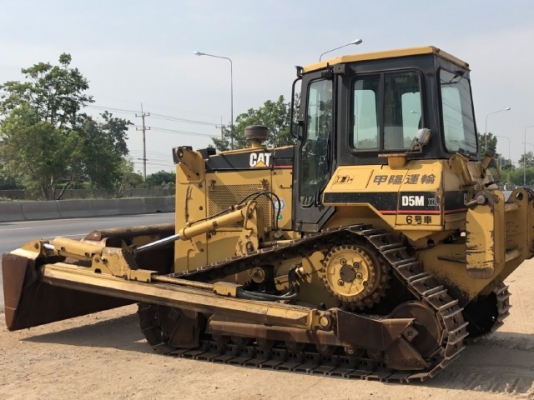 ขายรถดันดิน CAT D5M (3,XXX ชั่วโมง) นำเข้าเองจากญี่ปุ่น สภาพสวยพร้อมใช้ มีVDOการทำงานครับ