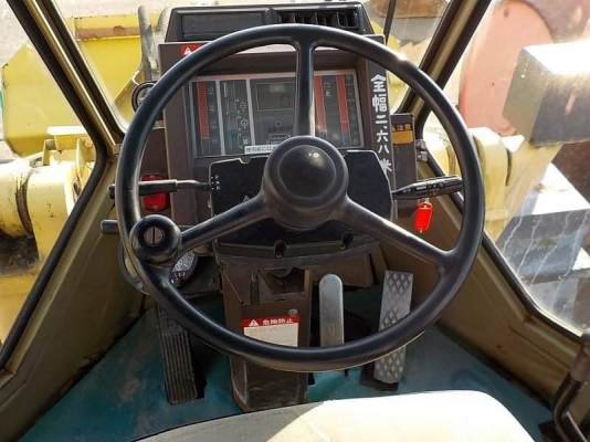 มาใหม่ครับ รถตัก KOMATSU WA300-1 ซีเรียล 31,xxx นำเข้าจากญี่ปุ่นโดยตรง โทร.090-986-2521 อ๊อบ