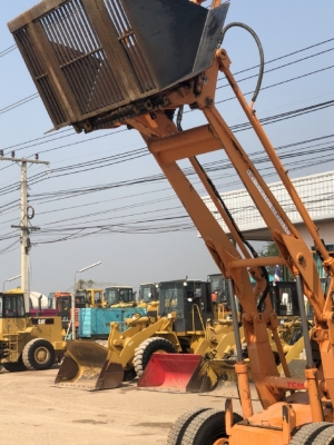 ขายรถตักล้อยาง TCM SD25Z6 นำเข้าเองจากญี่ปุ่น สภาพสวยพร้อมใช้