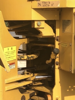 ขายรถตักล้อยาง TCM 830-2 (เท่าเทียบ WA100) (4,XXX ชั่วโมง) นำเข้าเองจากญี่ปุ่น สภาพสวยพร้อมใช้ มีVDOการทำงานครับ