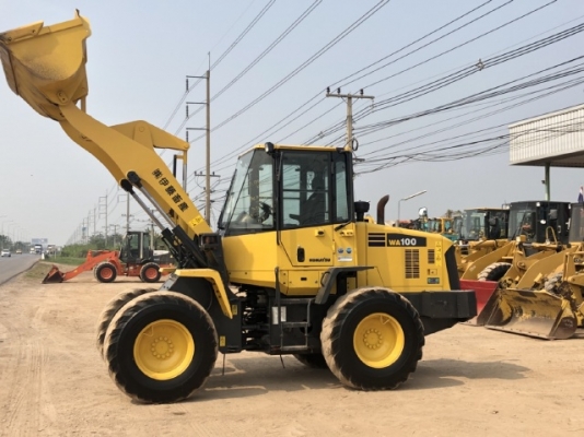 ขายรถตักล้อยาง KOMATSU WA100-6 ปี 2013 นำเข้าเองจากญี่ปุ่น สภาพสวยพร้อมใช้ มีVDOการทำงานครับ