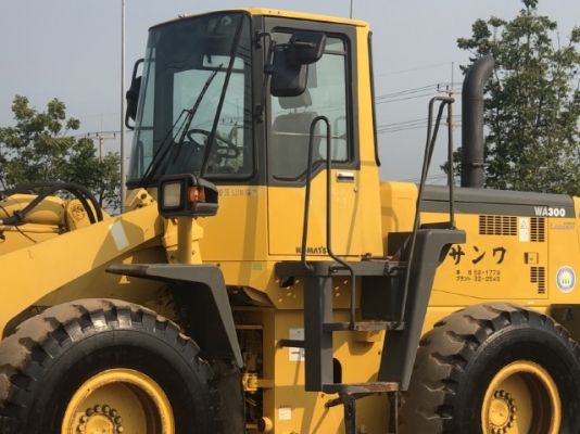 ขายรถตักล้อยาง KOMATSU WA300-3E นำเข้าเองจากญี่ปุ่น สภาพสวยพร้อมใช้ มีVDOการทำงานครับ