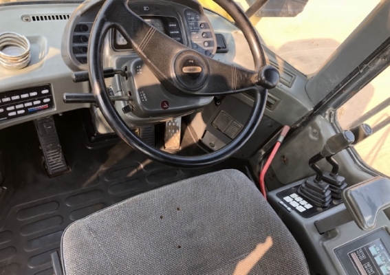 ขายรถตักล้อยาง KOMATSU WA300-3E นำเข้าเองจากญี่ปุ่น สภาพสวยพร้อมใช้ มีVDOการทำงานครับ