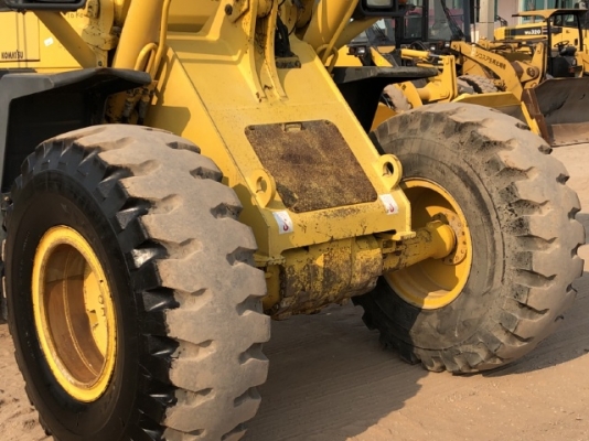 ขายรถตักล้อยาง KOMATSU WA300-3E นำเข้าเองจากญี่ปุ่น สภาพสวยพร้อมใช้ มีVDOการทำงานครับ