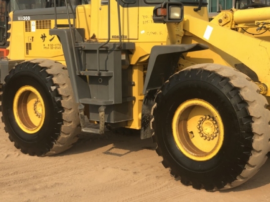 ขายรถตักล้อยาง KOMATSU WA300-3E นำเข้าเองจากญี่ปุ่น สภาพสวยพร้อมใช้ มีVDOการทำงานครับ