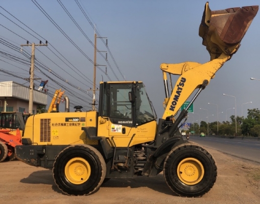 ขายรถตักล้อยาง KOMATSU WA320-7 ปี 2015 นำเข้าเองจากญี่ปุ่น สภาพสวยพร้อมใช้ มีVDOการทำงานครับ